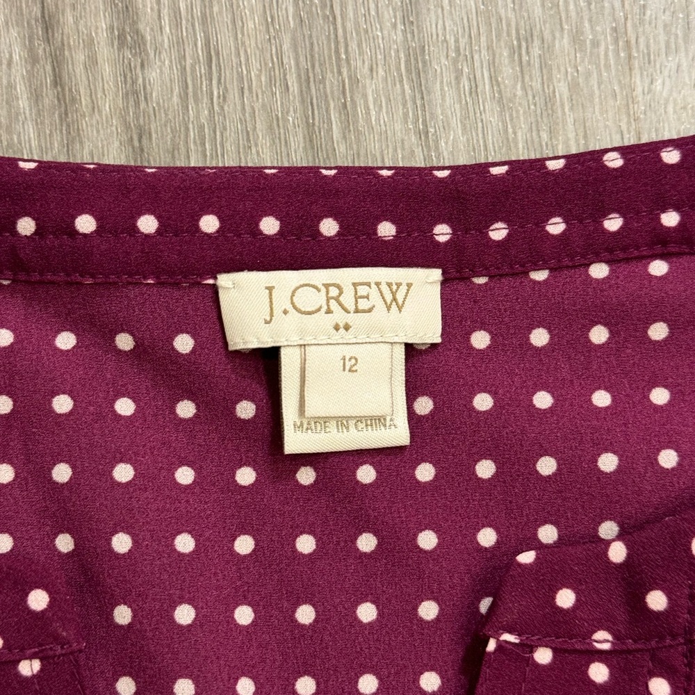 J. Crew Blouse Women Size 12 Purple Polka Dot V-Neck Flutter Cap Sleeve Shirt - Picture 5 of 9